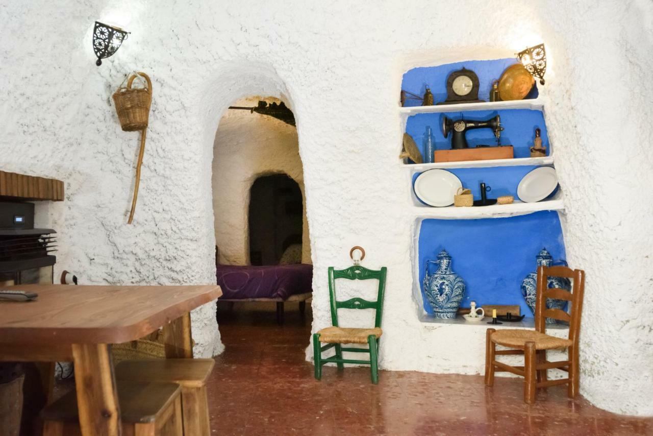 La Cueva De La Abuela * Cenes De La Vega